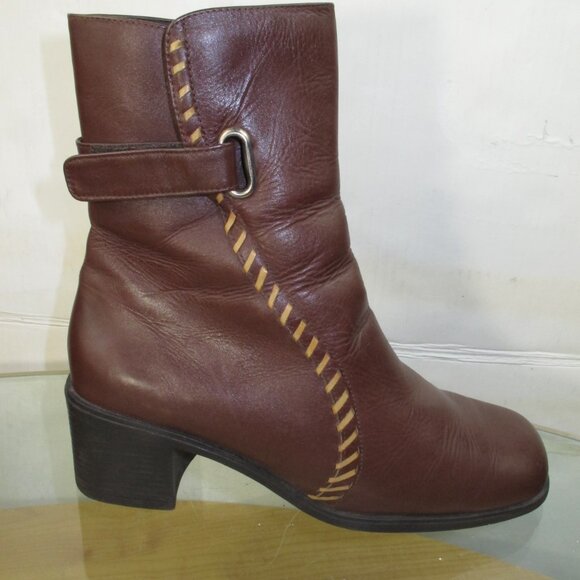 Crossing Pointe Women's Y2K Ankle Boots Brown Leather Zip Size 7.5 - Picture 2 of 9
